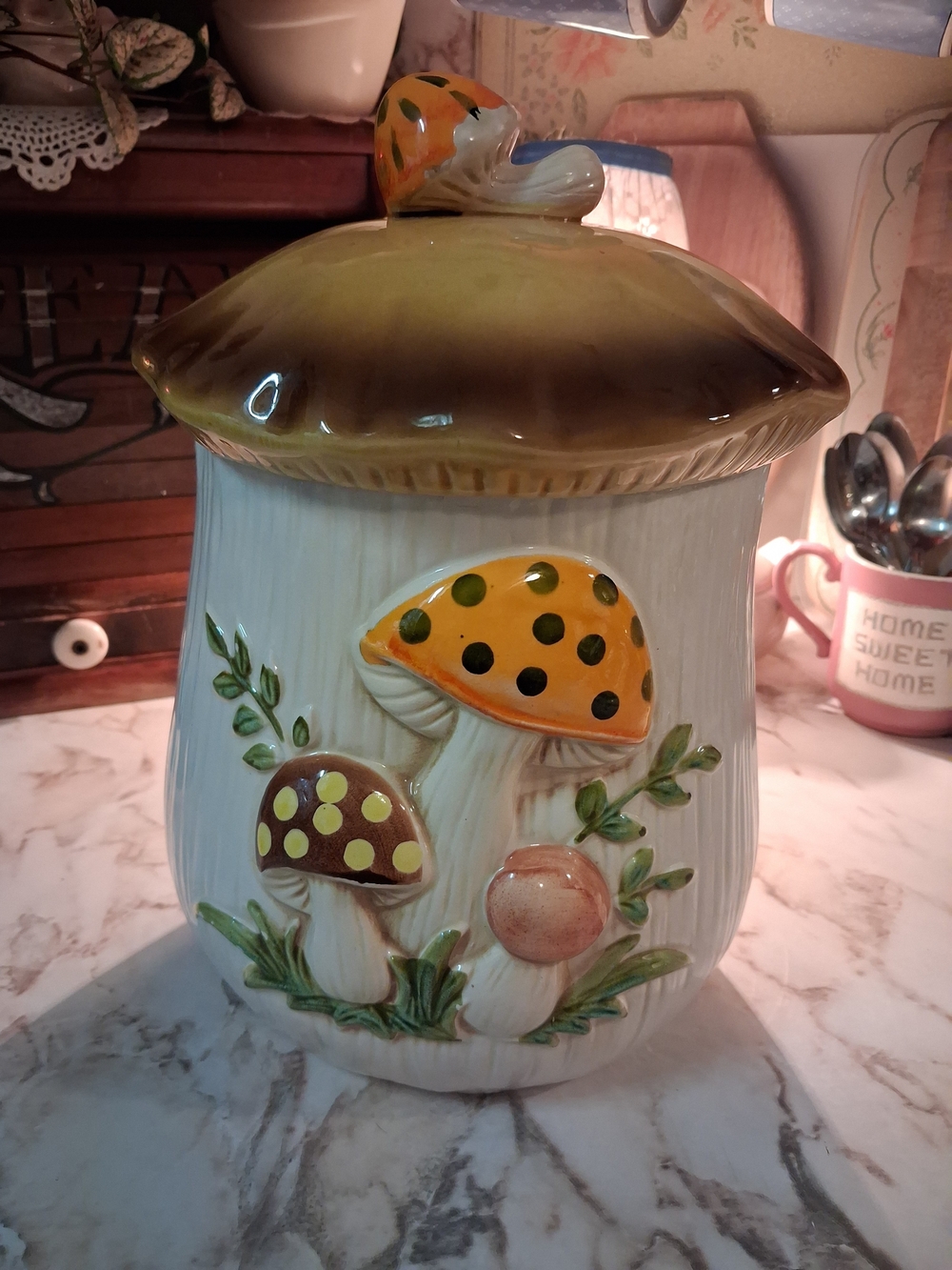 Vintage Merry Mushroom Canister🍄- Large - 1970s - FLAW⚠️ - PLEASE READ!!